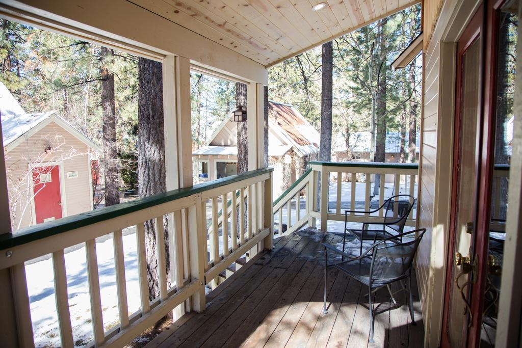 Sleepy Forest Cottages Big Bear Lake Exterior photo