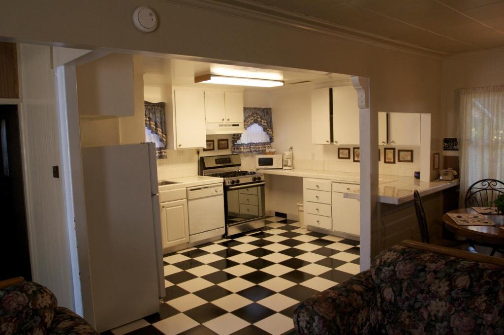 Sleepy Forest Cottages Big Bear Lake Room photo