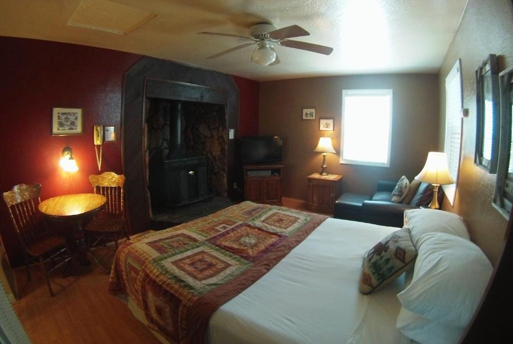 Sleepy Forest Cottages Big Bear Lake Room photo